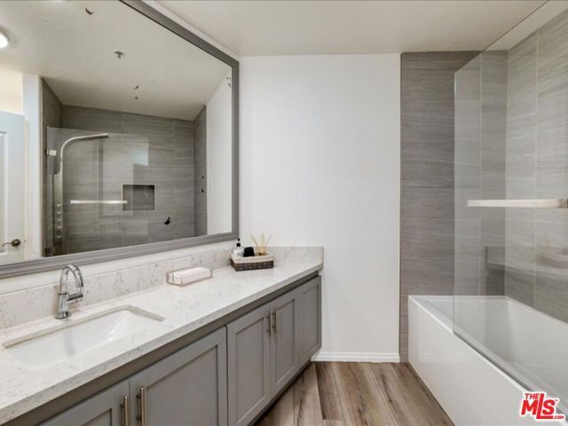 4477 Woodman Avenue 304, Sherman Oaks, CA 91423