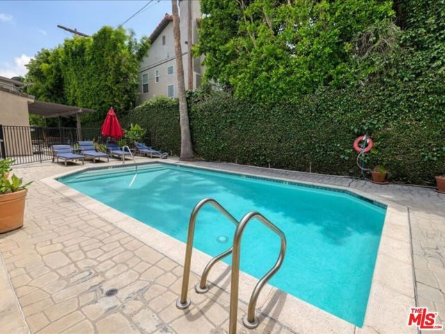 4477 Woodman Avenue 304, Sherman Oaks, CA 91423