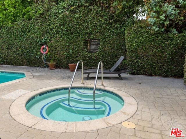 4477 Woodman Avenue 304, Sherman Oaks, CA 91423