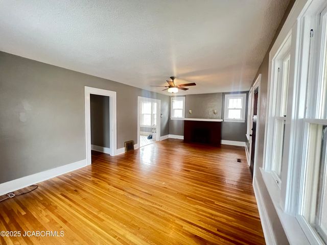 1705 W MCCARTY STREET, Jefferson City, MO 65109