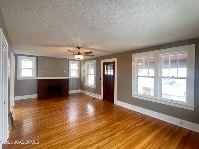 1705 W MCCARTY STREET, Jefferson City, MO 65109