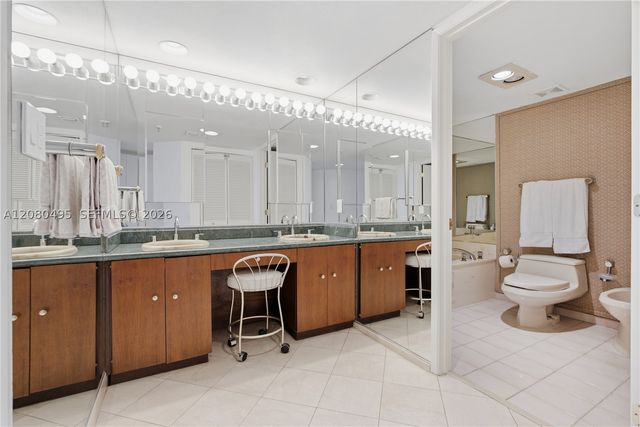 520 Brickell Key Dr A1616, Miami, FL 33131