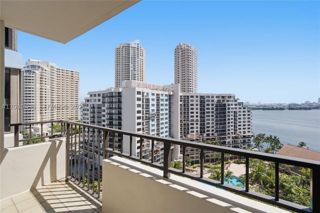520 Brickell Key Dr A1616, Miami, FL 33131