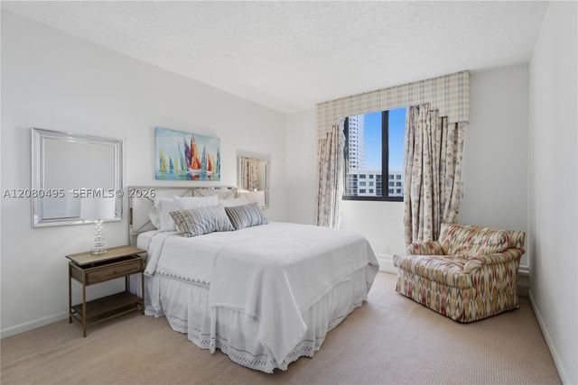 520 Brickell Key Dr A1616, Miami, FL 33131