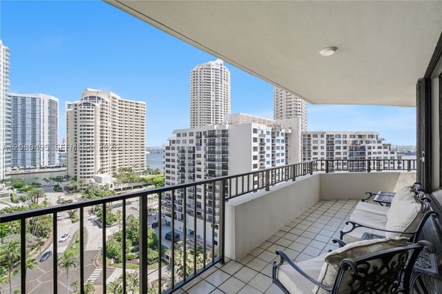 520 Brickell Key Dr A1616, Miami, FL 33131
