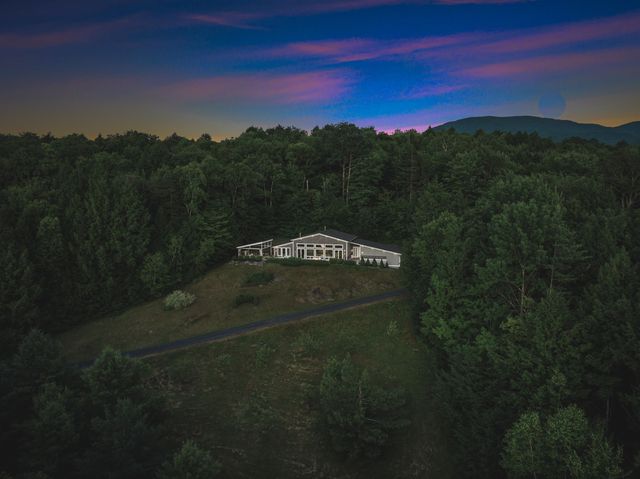 458 Old Farm Road, Stowe, VT 05672