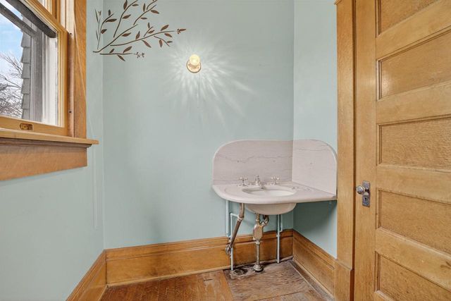 1133 ALGOMA BOULEVARD, Oshkosh, WI 54901