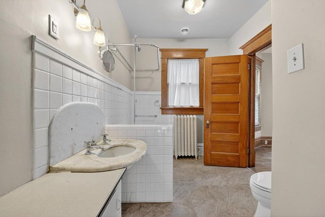 1133 ALGOMA BOULEVARD, Oshkosh, WI 54901