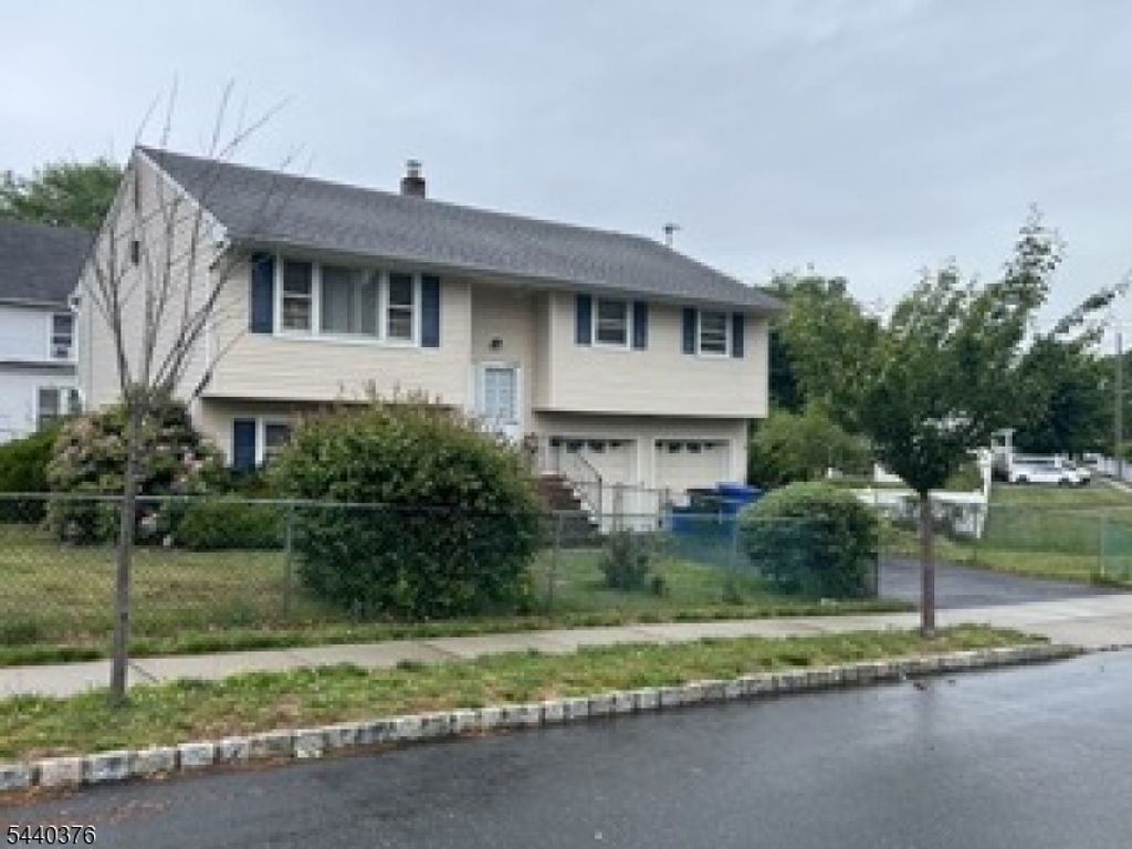360 Leslie Ave, Piscataway Twp., NJ 08854 — photo 2