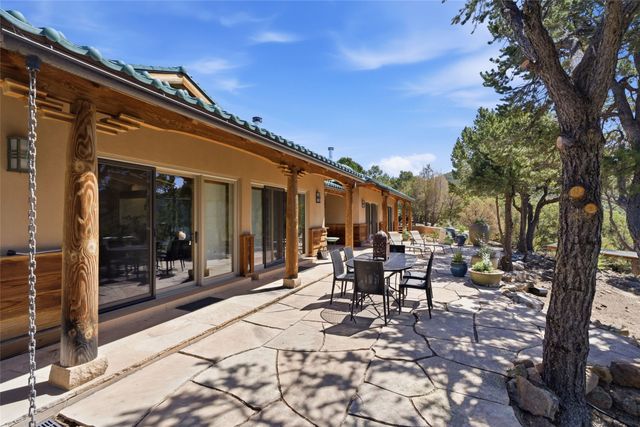 3356 Paseo Segunda, Santa Fe, NM 87501