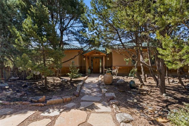 3356 Paseo Segunda, Santa Fe, NM 87501
