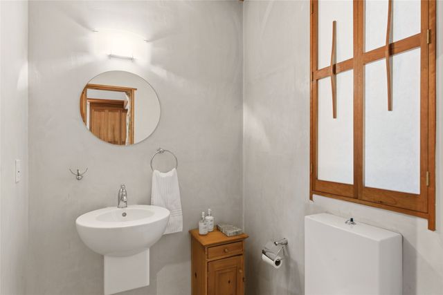 3356 Paseo Segunda, Santa Fe, NM 87501