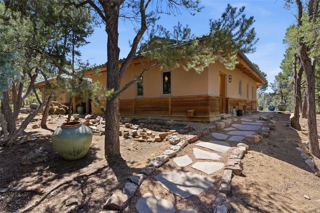 3356 Paseo Segunda, Santa Fe, NM 87501