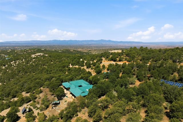 3356 Paseo Segunda, Santa Fe, NM 87501