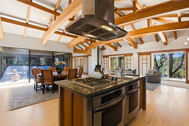 3356 Paseo Segunda, Santa Fe, NM 87501
