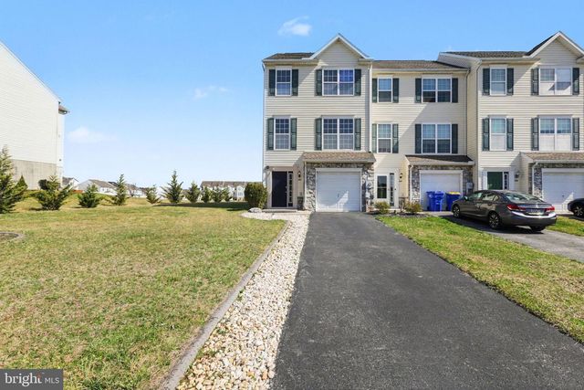 335 CAPE CLIMB DR, York, PA 17408
