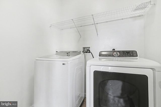335 CAPE CLIMB DR, York, PA 17408