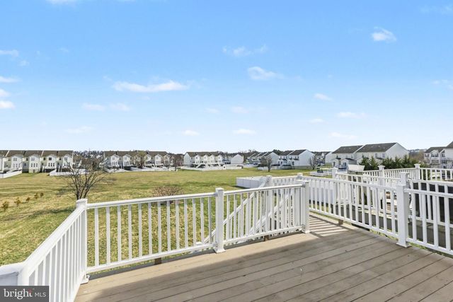 335 CAPE CLIMB DR, York, PA 17408