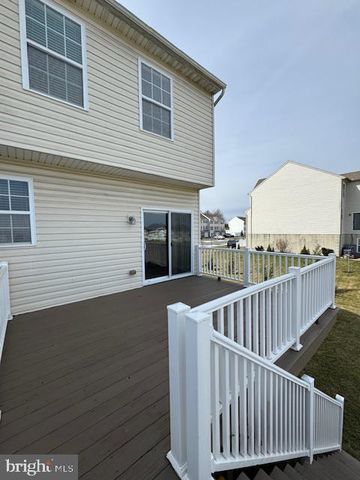 335 CAPE CLIMB DR, York, PA 17408