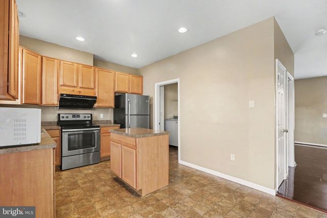 335 CAPE CLIMB DR, York, PA 17408