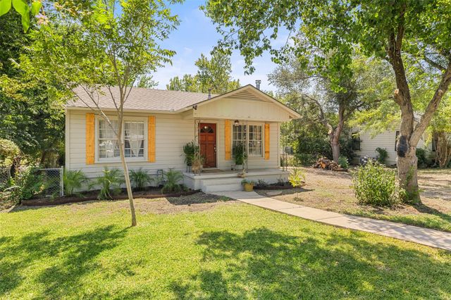 1701 W 7th ST, Taylor, TX 76574