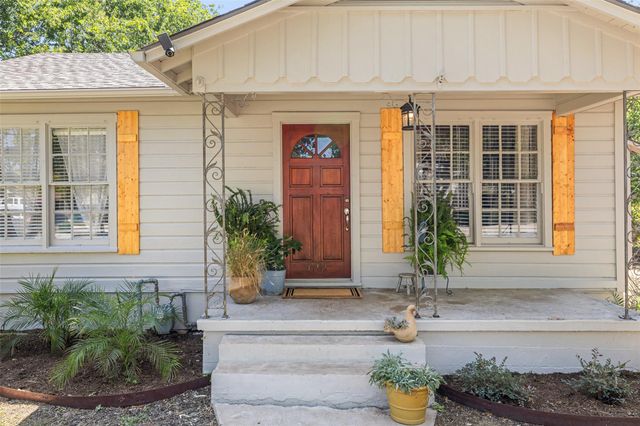 1701 W 7th ST, Taylor, TX 76574