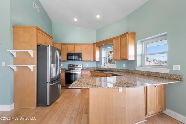 227 N Beach Boulevard, Waveland, MS 39576