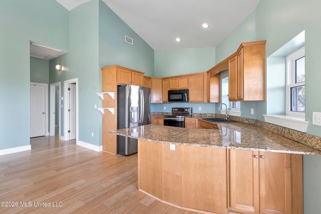 227 N Beach Boulevard, Waveland, MS 39576