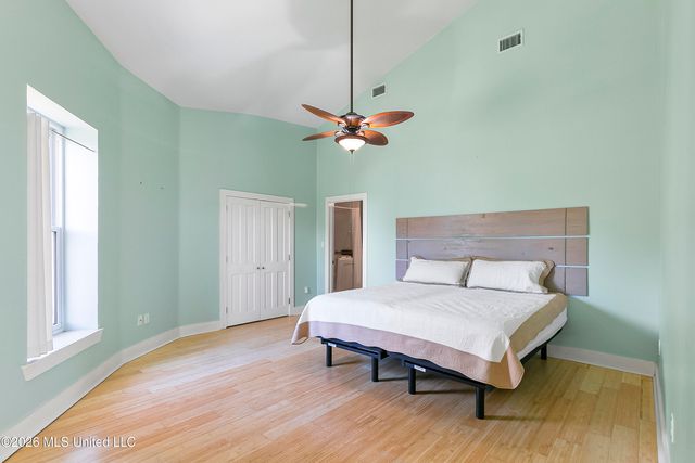 227 N Beach Boulevard, Waveland, MS 39576