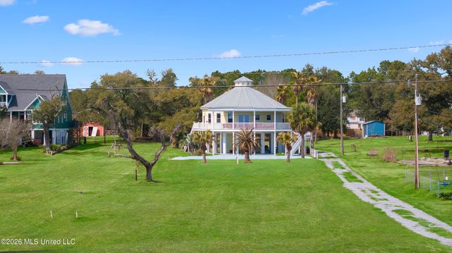 227 N Beach Boulevard, Waveland, MS 39576