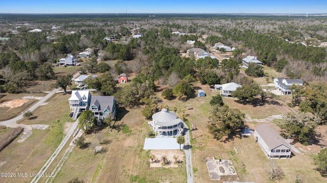 227 N Beach Boulevard, Waveland, MS 39576