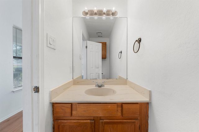1300 Chapel Downs Road, Waco, TX 76712
