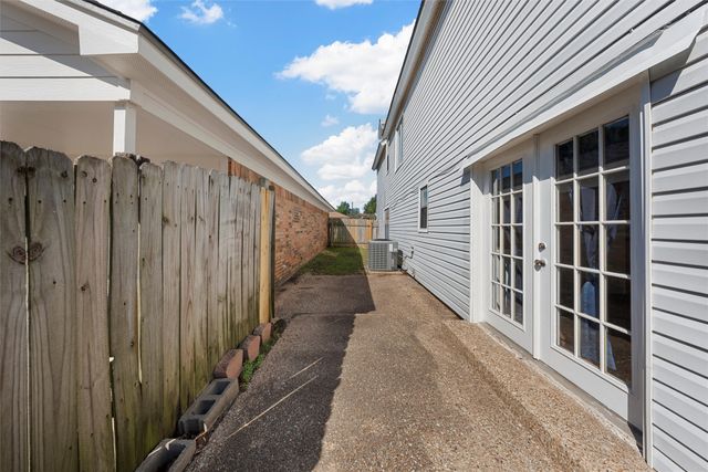 1300 Chapel Downs Road, Waco, TX 76712