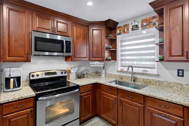 20810 SW 125th Ct Rd, Miami, FL 33177