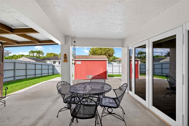 20810 SW 125th Ct Rd, Miami, FL 33177