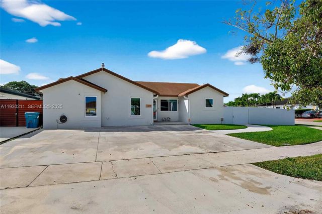 20810 SW 125th Ct Rd, Miami, FL 33177