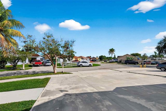 20810 SW 125th Ct Rd, Miami, FL 33177