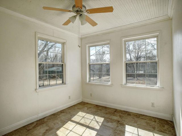 156 Clover RD, Cedar Creek, TX 78612