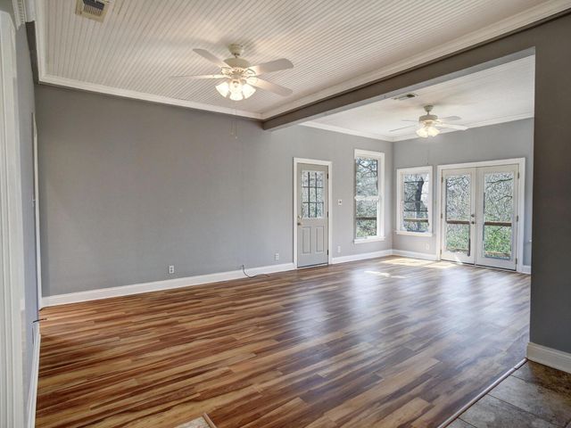 156 Clover RD, Cedar Creek, TX 78612