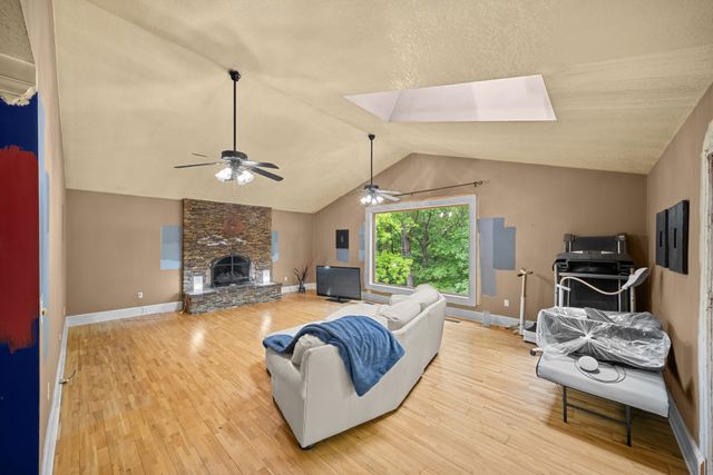 3287 Keith Springs Mountain Rd, Belvidere, TN 37306