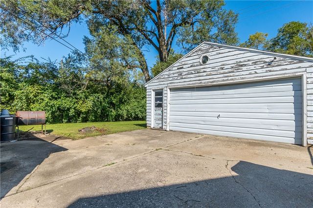 4153 Whitestone Court, Trotwood, OH 45416