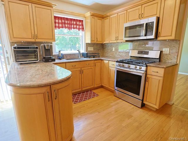 4 Ironworks Road, Monroe, NY 10950