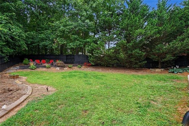 2122 Hollowbrooke Way NW, Acworth, GA 30101