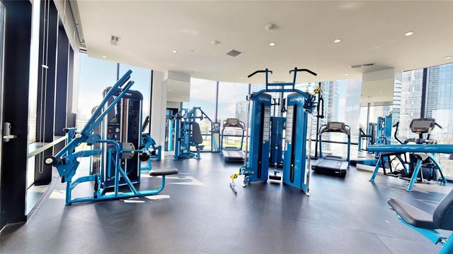 1409 Post Oak Blvd 902, Houston, TX 77056