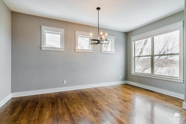 416 Firethorn Ct, Manhattan, KS 66503