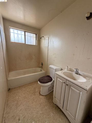 2963 62nd, Oakland, CA 94605