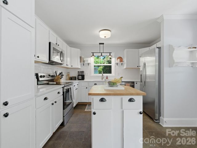 1534 Edgewater Drive, Charlotte, NC 28210