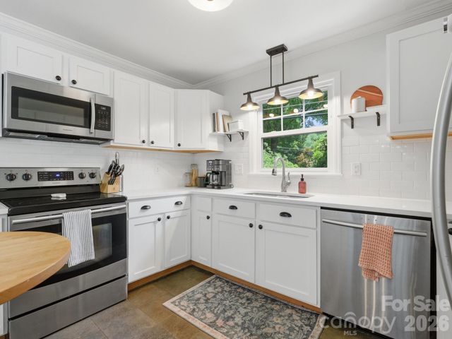 1534 Edgewater Drive, Charlotte, NC 28210