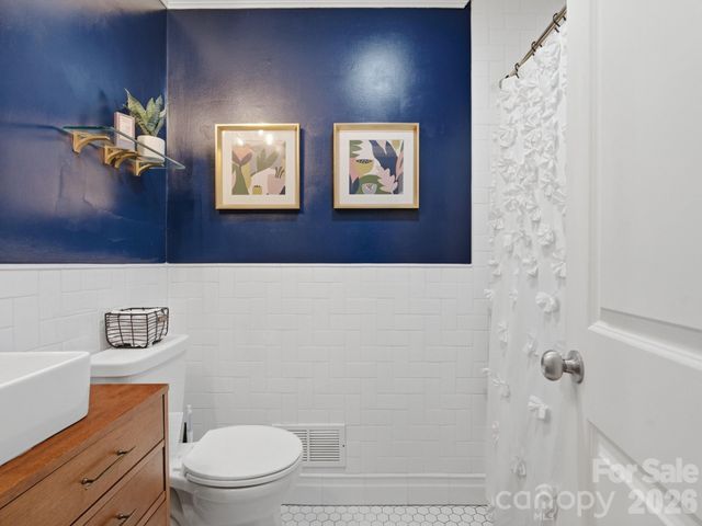 1534 Edgewater Drive, Charlotte, NC 28210