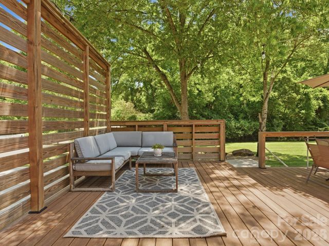 1534 Edgewater Drive, Charlotte, NC 28210